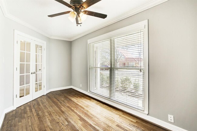 Building Photo - 5718 Belrose Dr