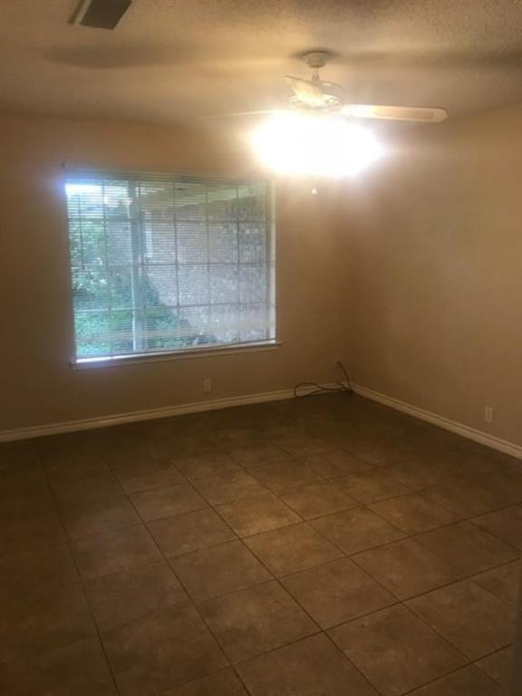 Building Photo - 1102 Panorama Loop