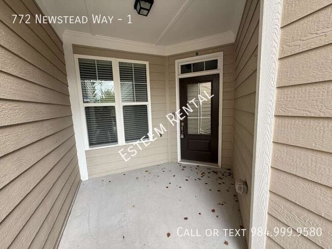 Building Photo - 772 Newstead Way