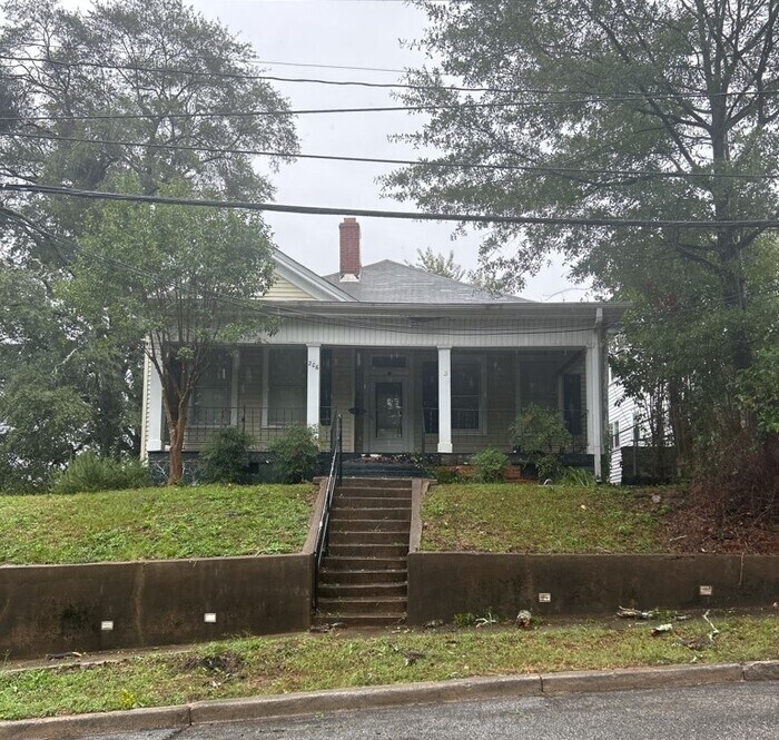 Primary Photo - 206 Lavinia Ave