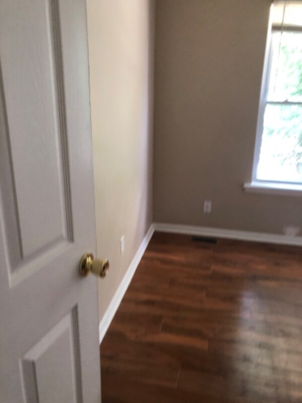 Foto del edificio - 3608 Ripple Creek Dr