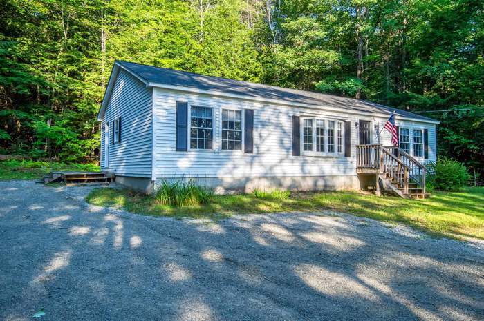 Front of house and driveway - 490 Tasker Hill Rd