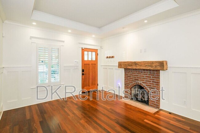 Foto del edificio - 839 Lake Ave NE