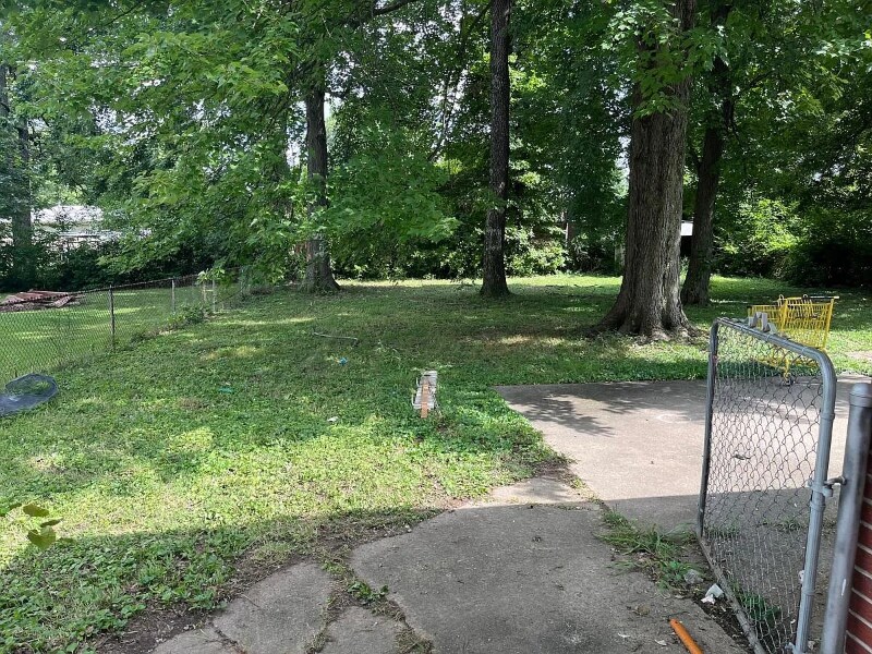 Foto del edificio - 4433 Lynnview Dr