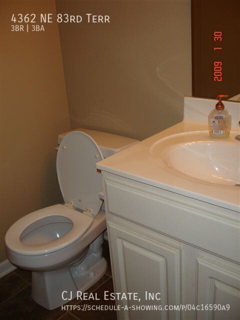 Foto del edificio - 4362 NE 83rd Terrace