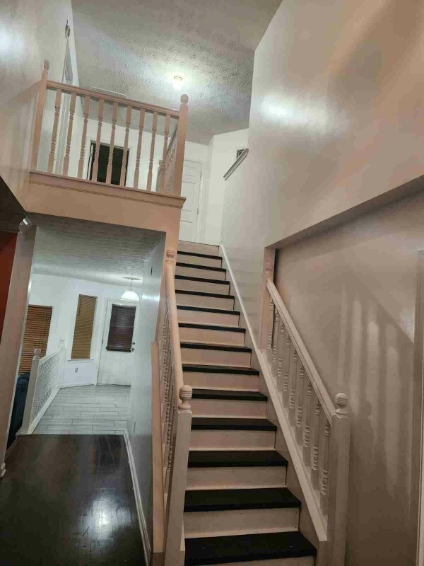 Building Photo - 70 Grayson Ln