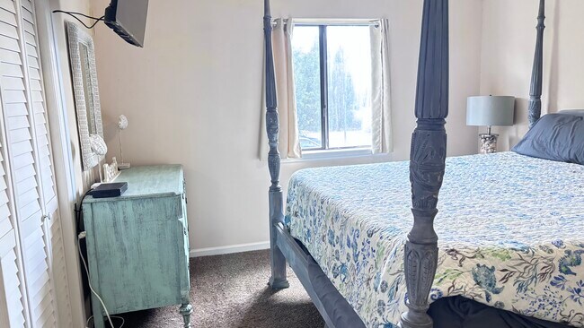 Foto del edificio - 3700 Golf Colony Ln
