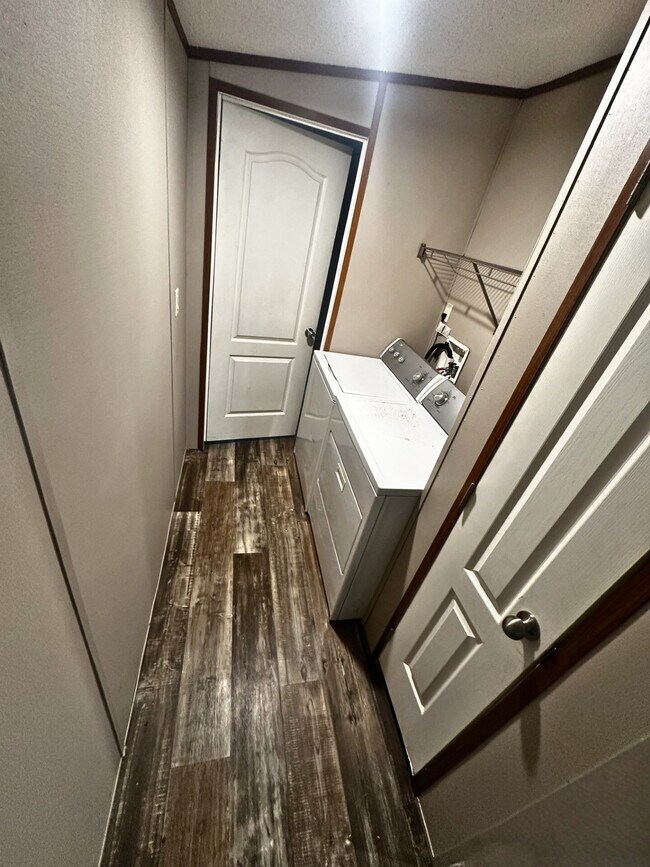 Foto del edificio - 18325 Miller Ln