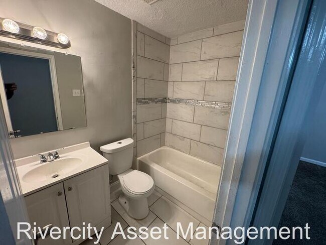 Foto del edificio - 3219 Holly Berry Dr