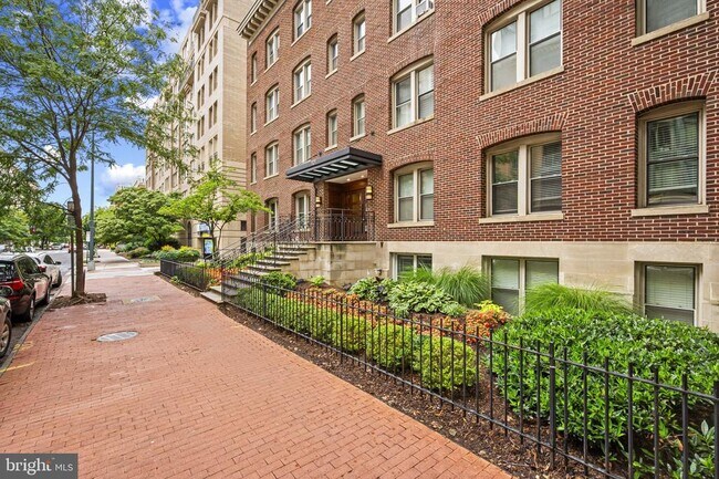Foto del edificio - 1121 24th St NW