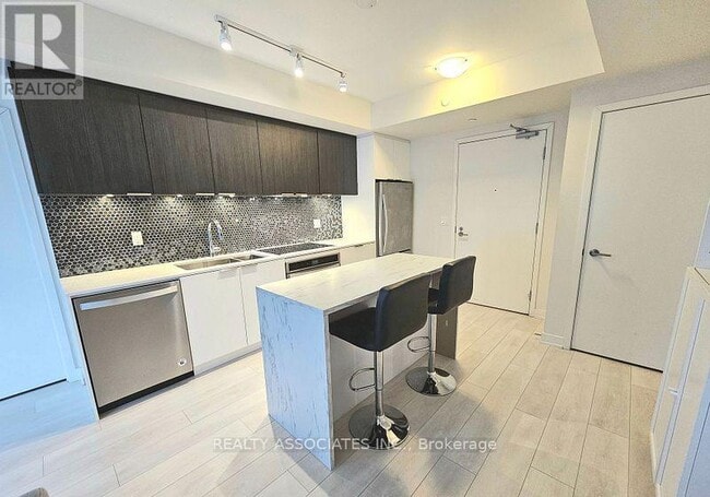 Building Photo - 2 Sonic Way