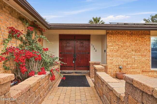 Foto del edificio - 1732 Russ Randall St