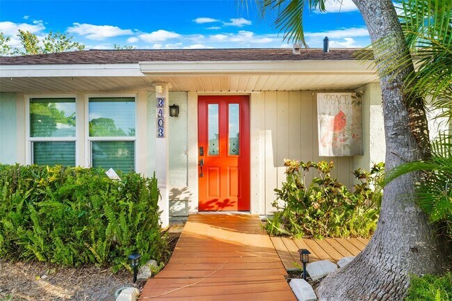 Foto del edificio - 3403 66th St Ct W