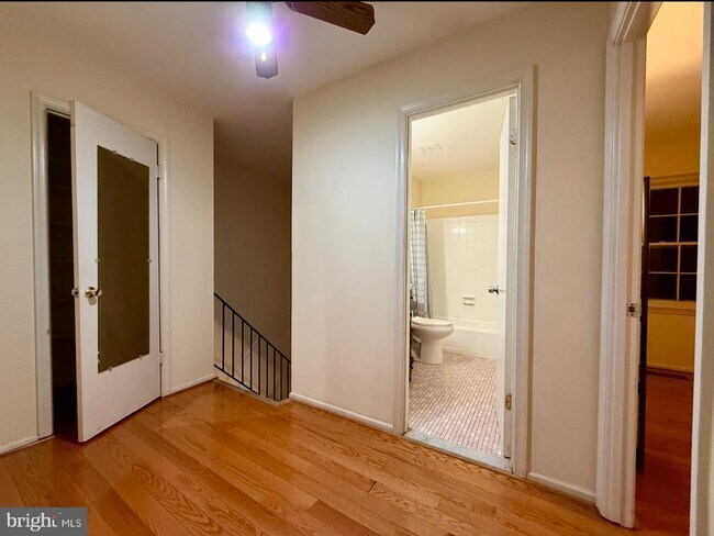 Foto del edificio - 9531 Burdett Rd