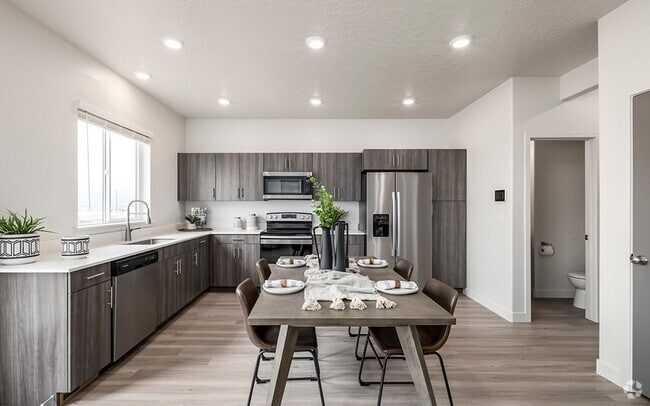 Building Photo - Banner Hill Townhomes