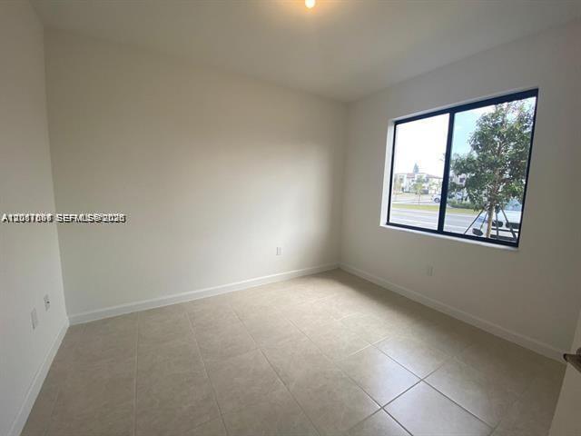 Foto del edificio - 575 NE 208th Terrace