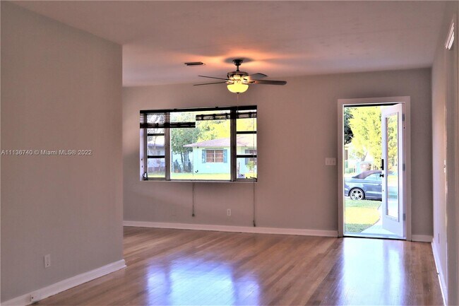 Foto del edificio - 1601 16th Ave N