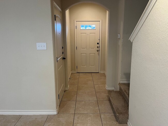 Building Photo - 6603 Mia Way