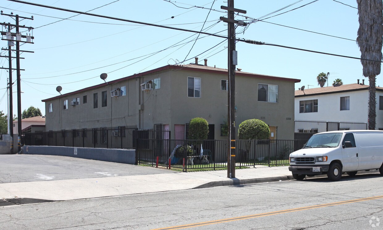 Primary Photo - 11230 Klingerman St