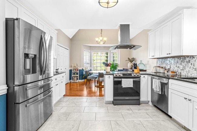 Photo - 6732 Queen Annes Dr Townhome