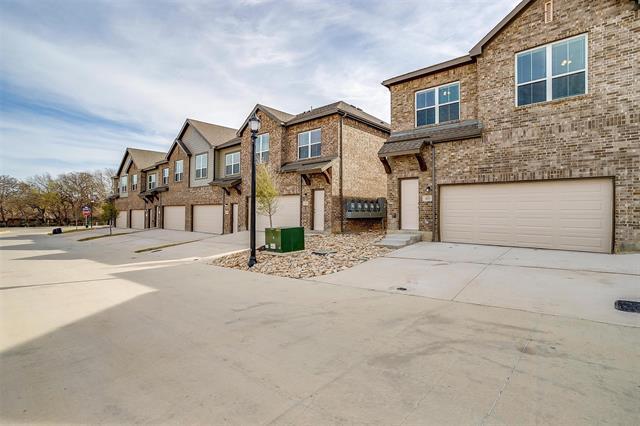 Foto del edificio - 520 Lake Point Dr