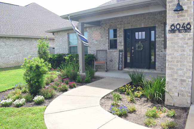 Building Photo - 6046 Cherry Hill Cir
