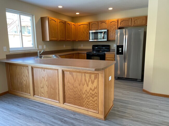 Kitchen - 1462 Walker Way