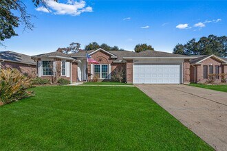 Building Photo - 16406 Cypress Valley Dr