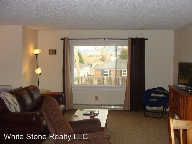 Building Photo - 3 br, 2 bath House - 1206 Rangeview Avenue
