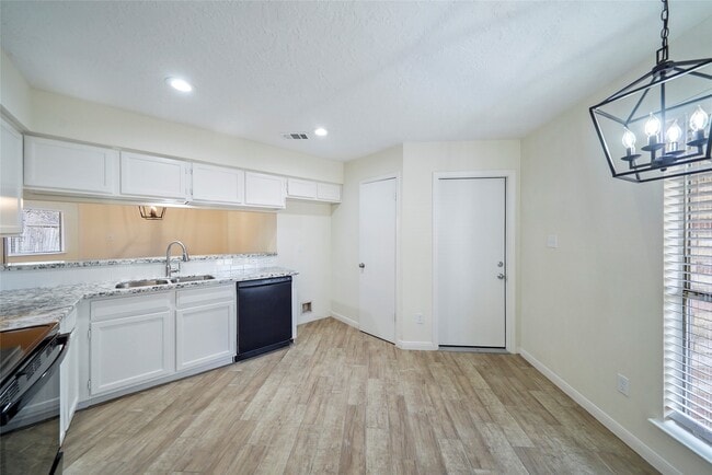 Foto del edificio - 22810 Dairy Gate Dr