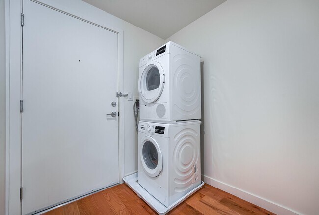 Foto del edificio - 333 Newark Ave