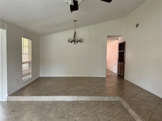 Foto del edificio - 541 Shadowcrest Ln