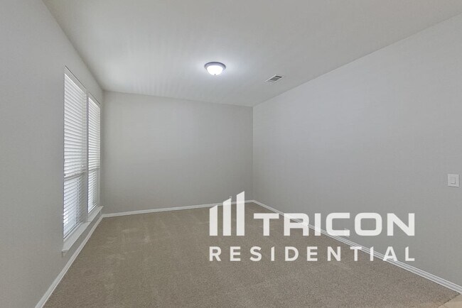 Foto del edificio - 9304 Harrell Dr