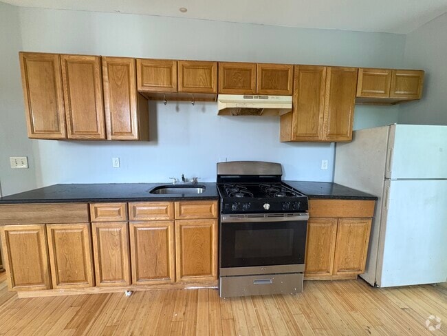 Building Photo - 623 Bramhall Ave