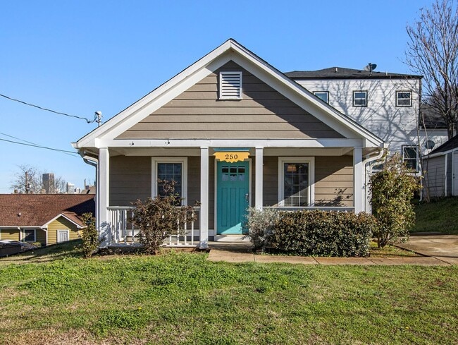 Foto del edificio - 3 bdrm, 1 bath in Grant Park