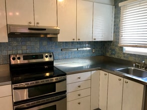 Building Photo - 540 Hawthorn St