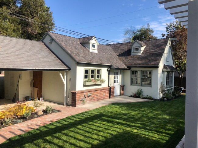 Guest house & Carport - 3908 Carpenter Ave