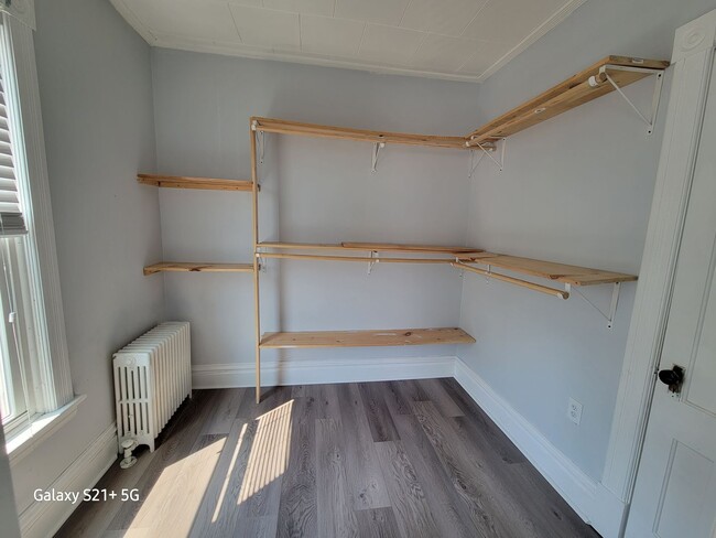 Building Photo - 1324 1st Ave