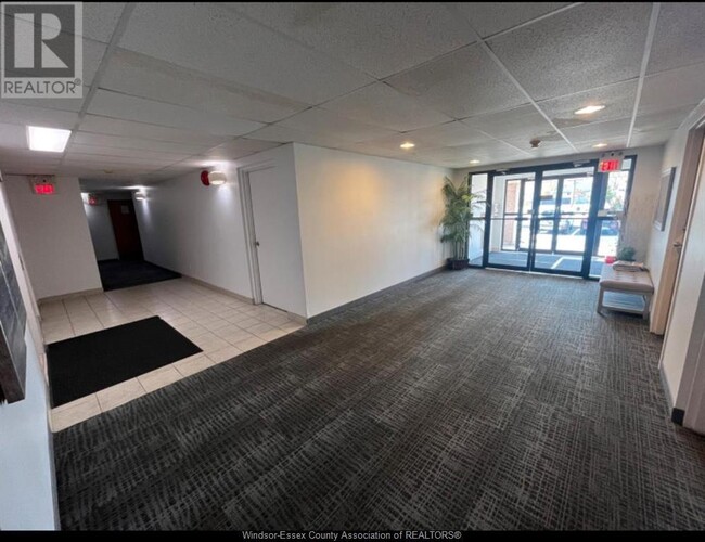 Building Photo - 1160 Lauzon Rd