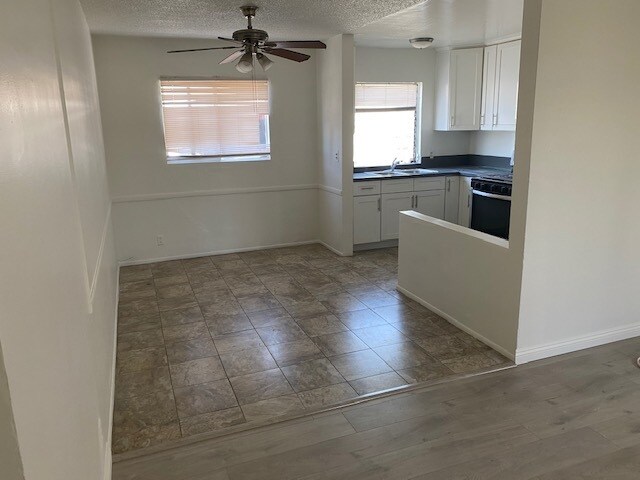 Foto del edificio - 6925 Whitsett Ave