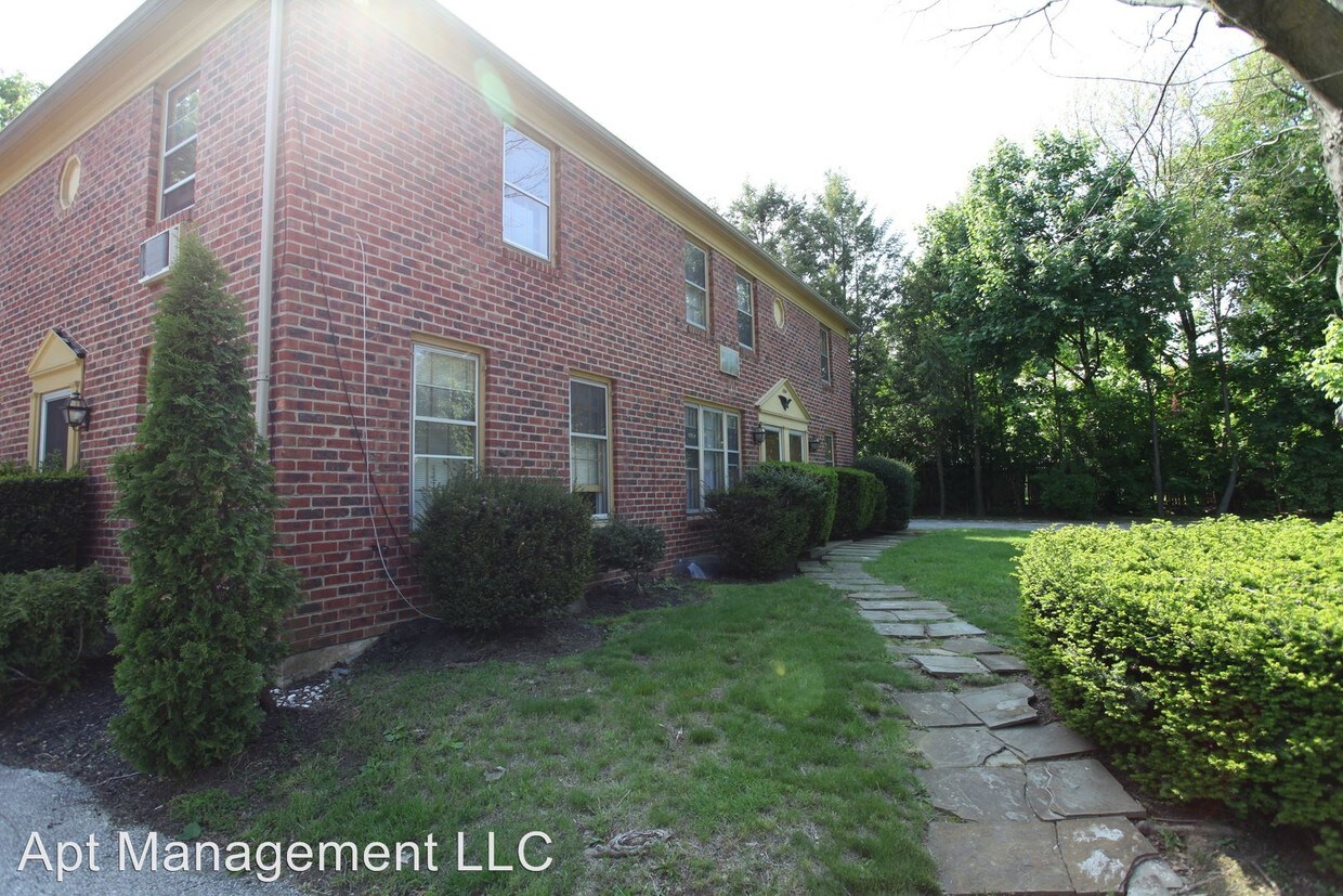 Primary Photo - 1004 E Lancaster Ave