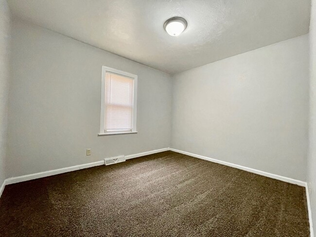 Building Photo - Two Bedroom Home in Muskegon