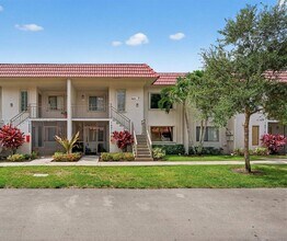 Building Photo - 16210 Laurel Dr