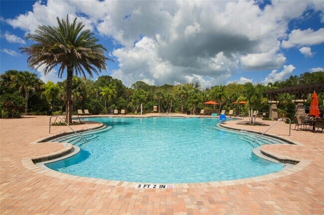 Foto del edificio - 6111 Fairmont Ln