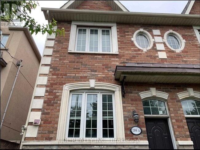 Photo du bâtiment - 198a Finch Ave E