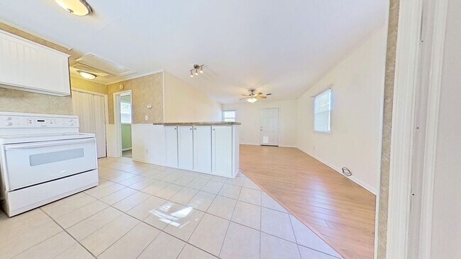 Foto del edificio - 2256 W Lake Shore Dr