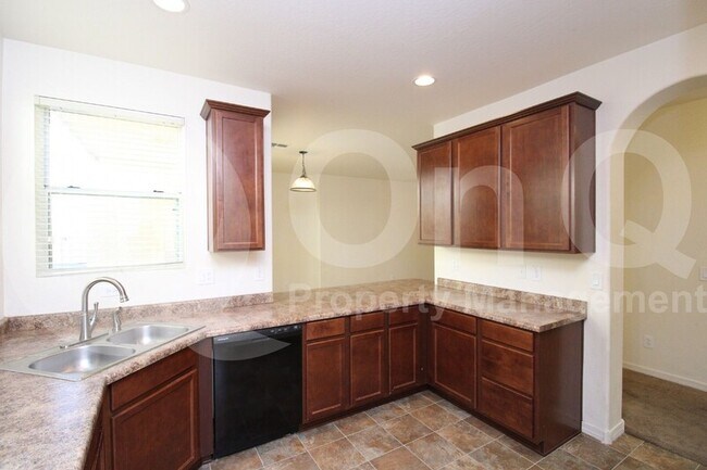 Building Photo - 3939 E Edna Dr