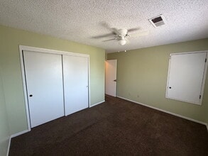 Building Photo - 1624 W N Bear Creek Dr