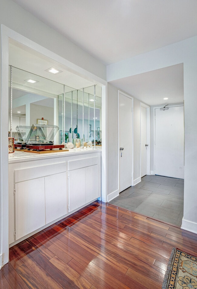 Foto del edificio - 1900 Vine St