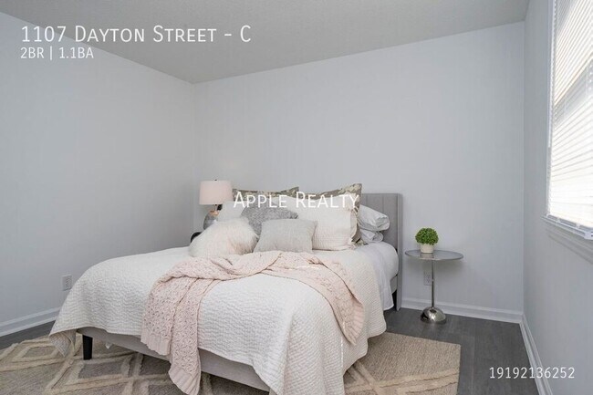 Foto del edificio - 1107 Dayton St